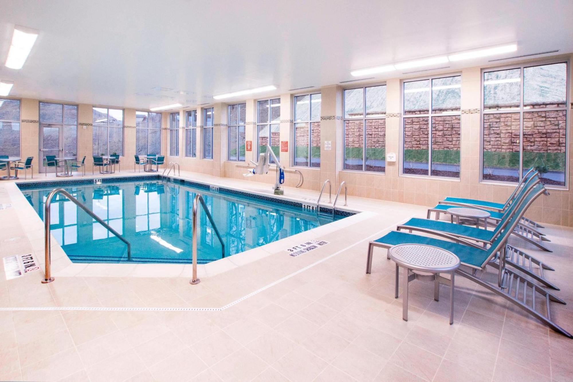 Towneplace Suites By Marriott Pittsburgh קרנברי טאונשיפ מראה חיצוני תמונה
